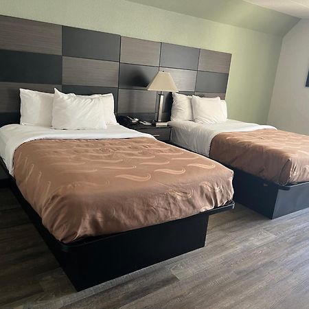 Quality Inn & Suites Cincinnati Buitenkant foto