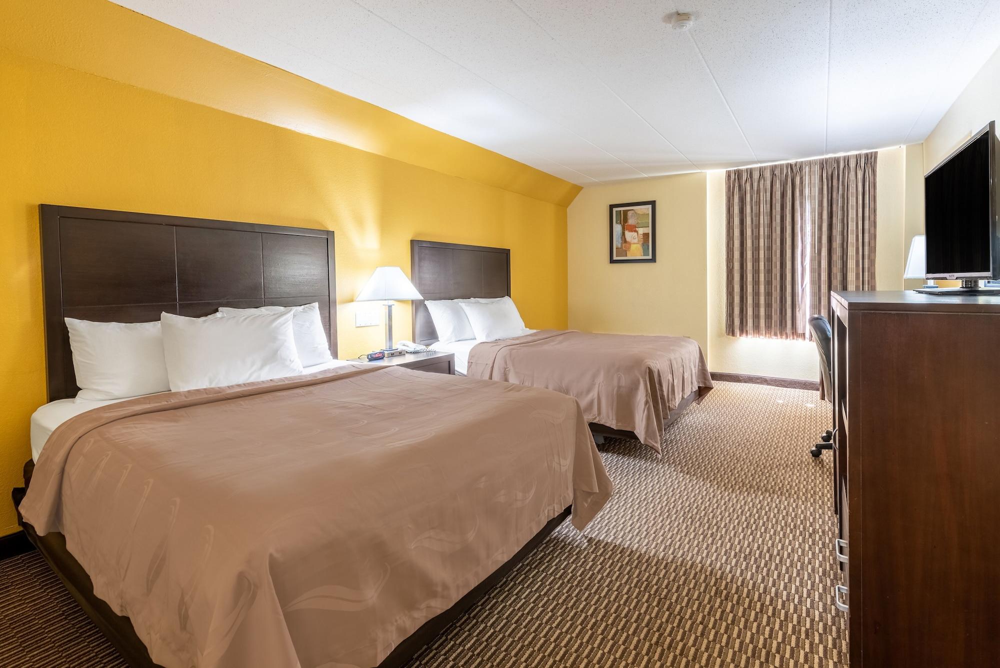 Quality Inn & Suites Cincinnati Buitenkant foto