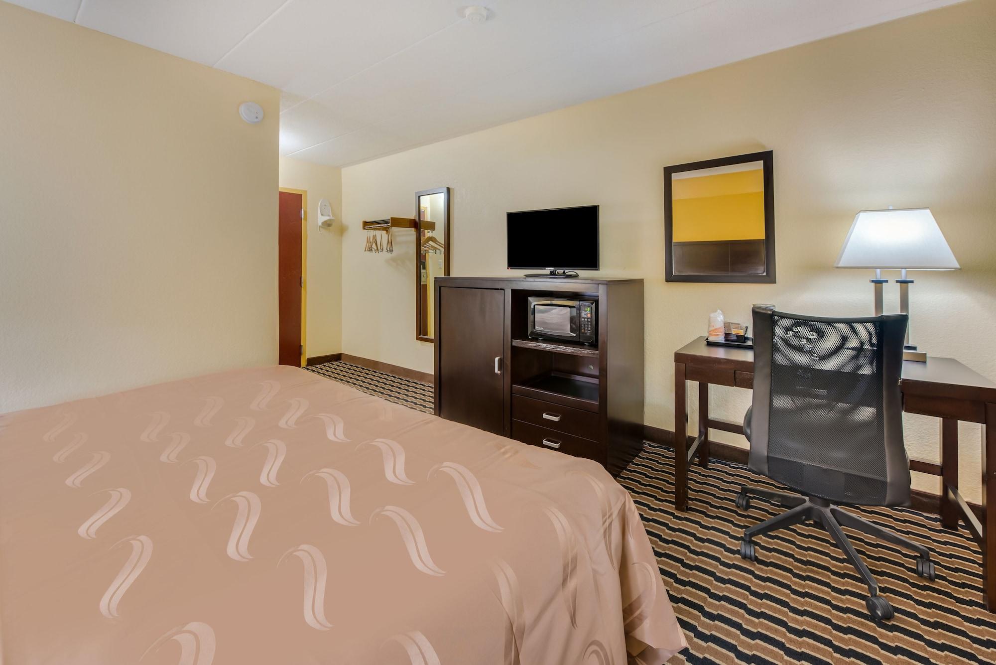 Quality Inn & Suites Cincinnati Buitenkant foto