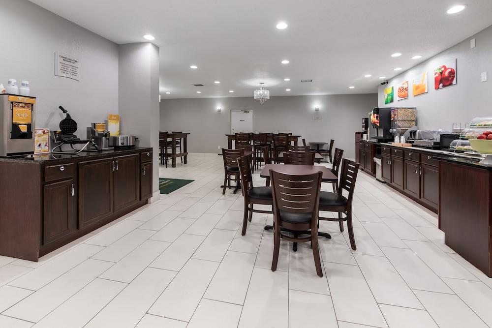 Quality Inn & Suites Cincinnati Buitenkant foto