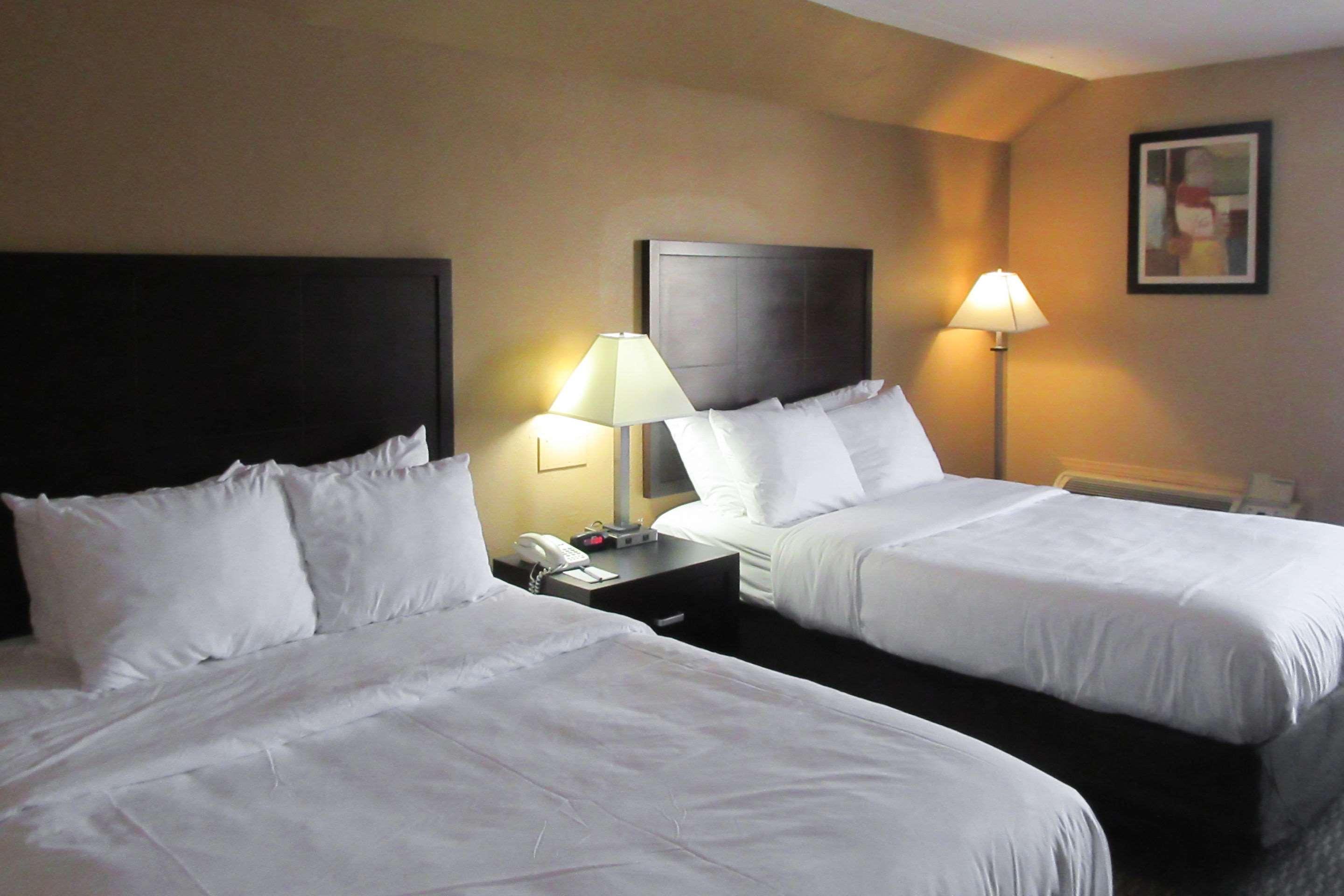 Quality Inn & Suites Cincinnati Buitenkant foto
