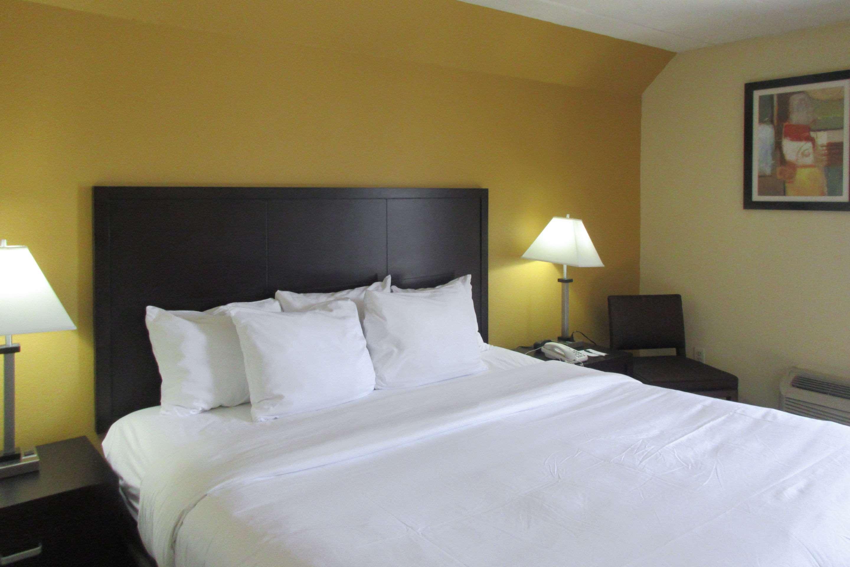 Quality Inn & Suites Cincinnati Buitenkant foto