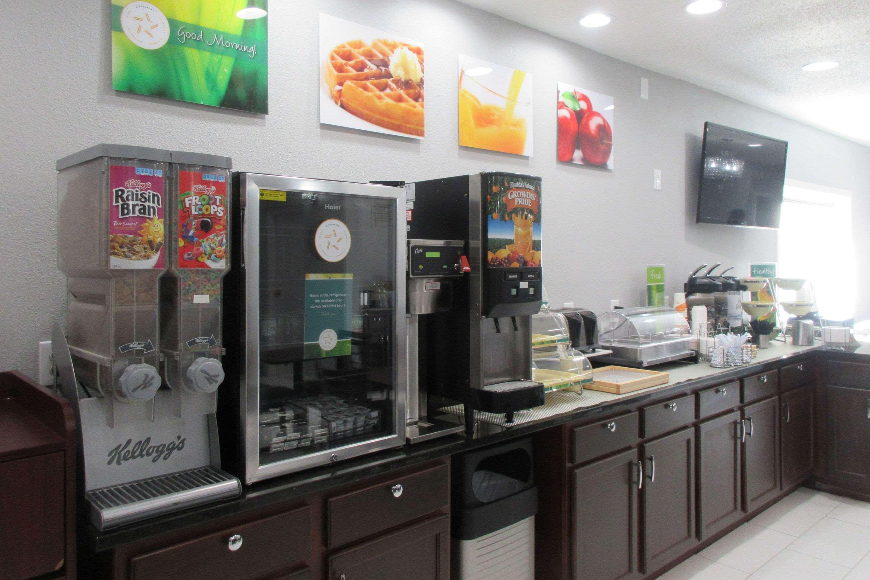 Quality Inn & Suites Cincinnati Buitenkant foto